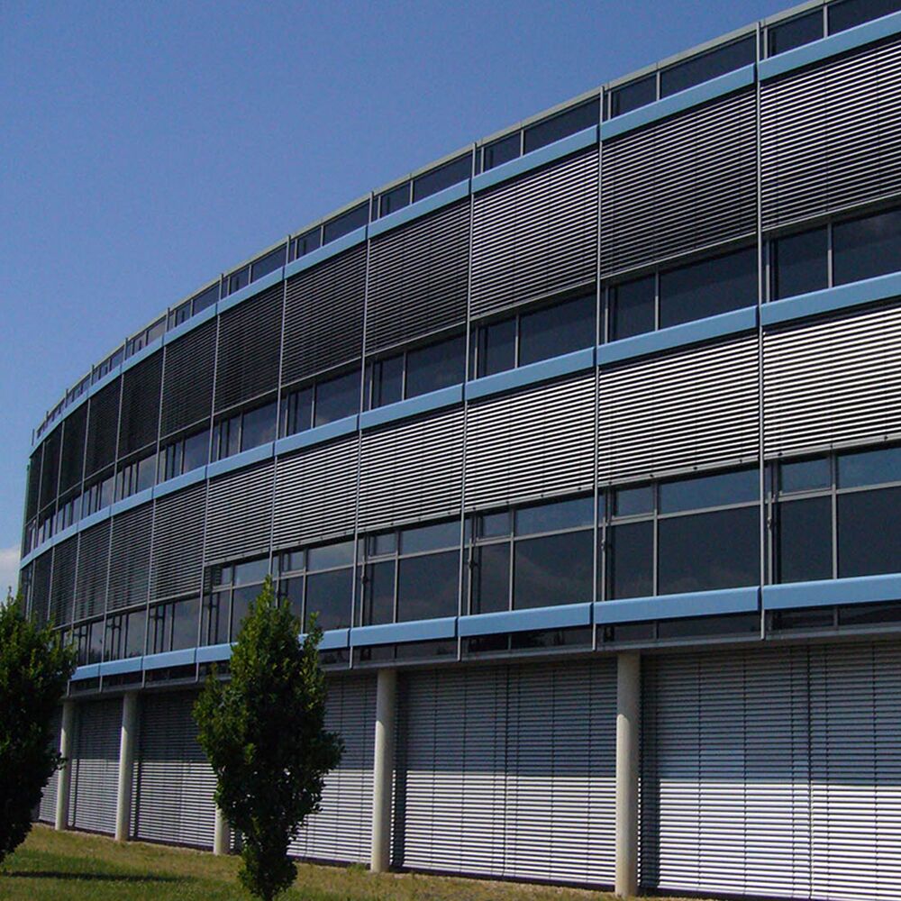 Smart Outdoor Waterproof Aluminum Alloy Venetian Blinds Electric Motorized Window Shades for Balconies Offices Hotels Built-In